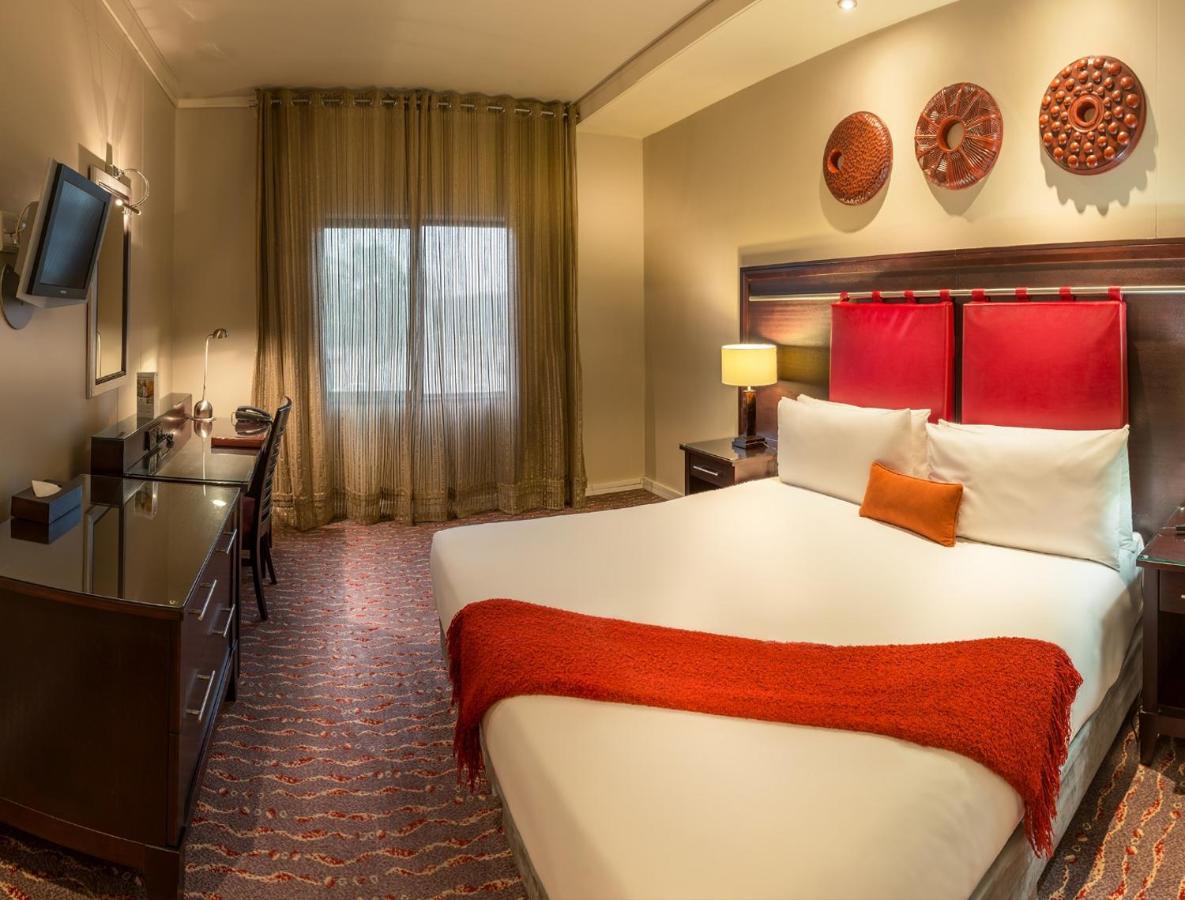 Mondior At Emperors Palace Kempton Park Buitenkant foto
